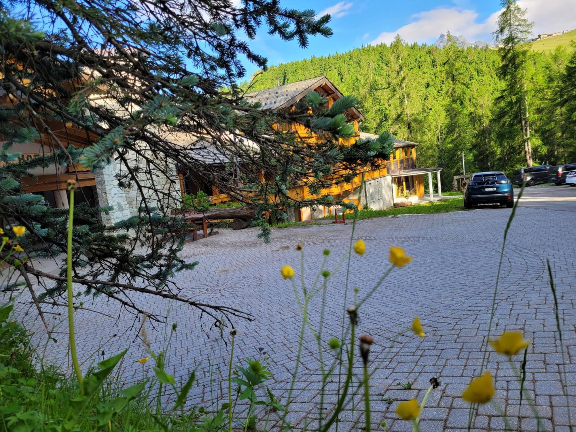 Boscone Suite Hotel Madesimo Esterno foto