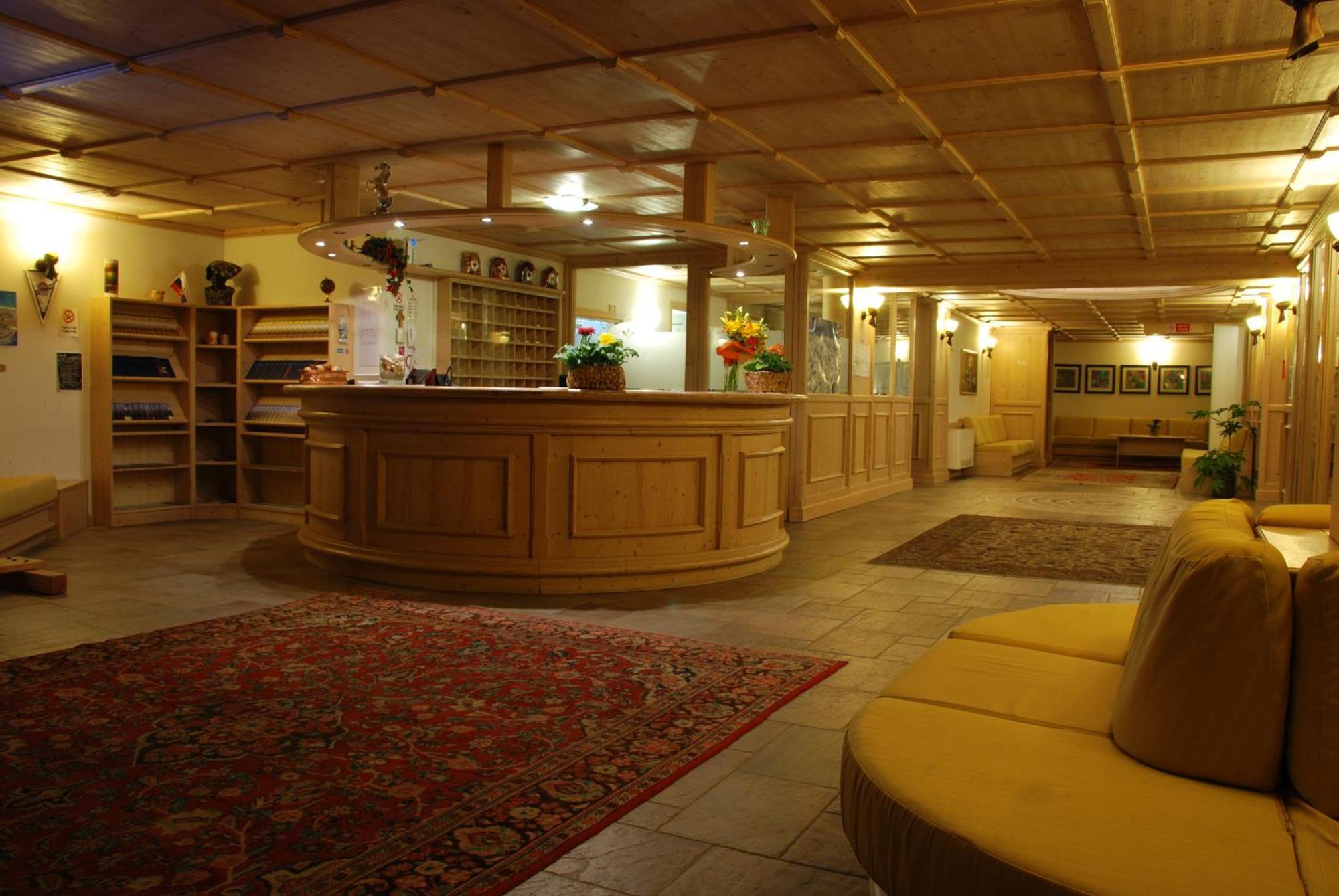 Boscone Suite Hotel Madesimo Esterno foto