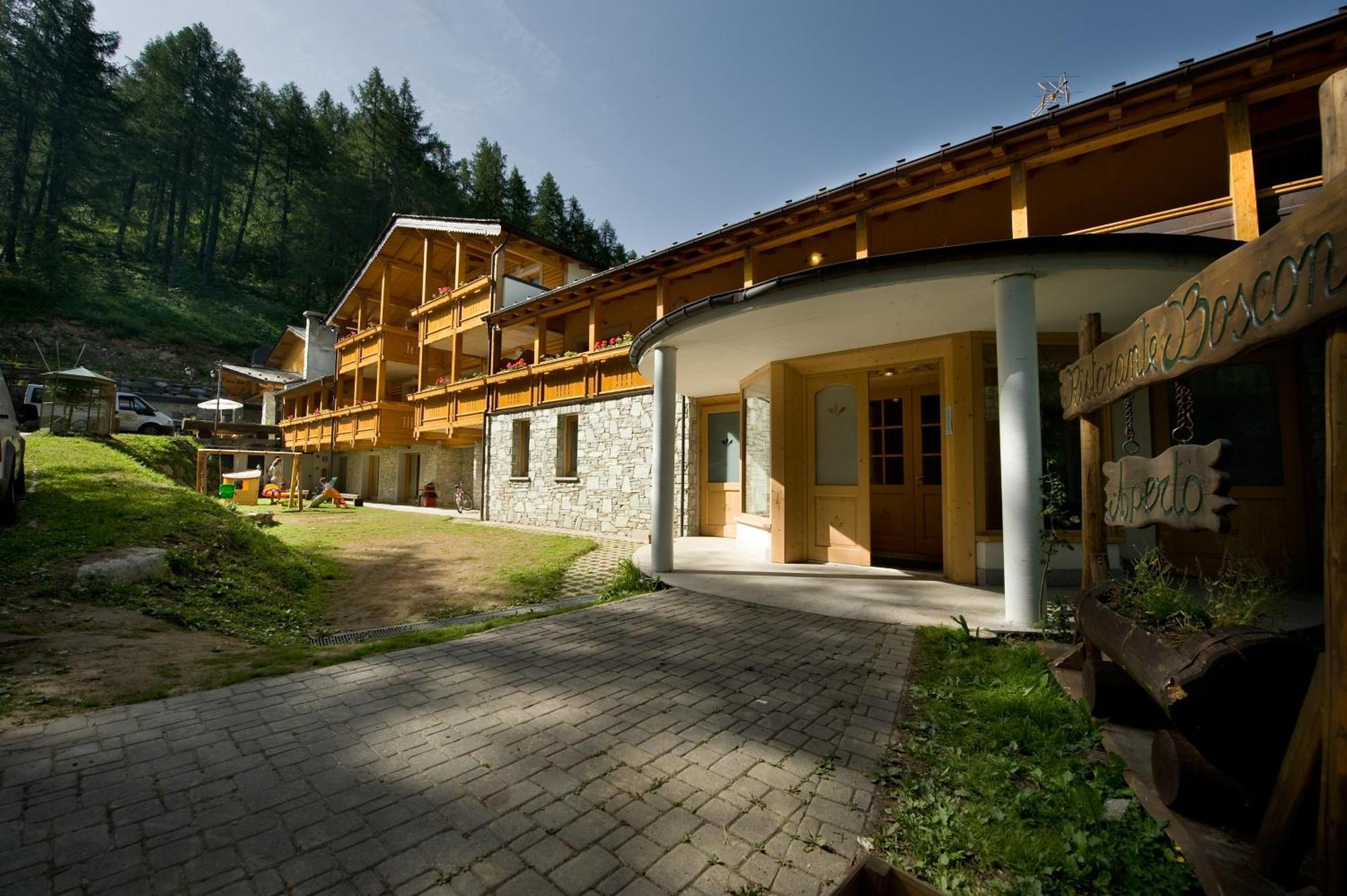 Boscone Suite Hotel Madesimo Esterno foto