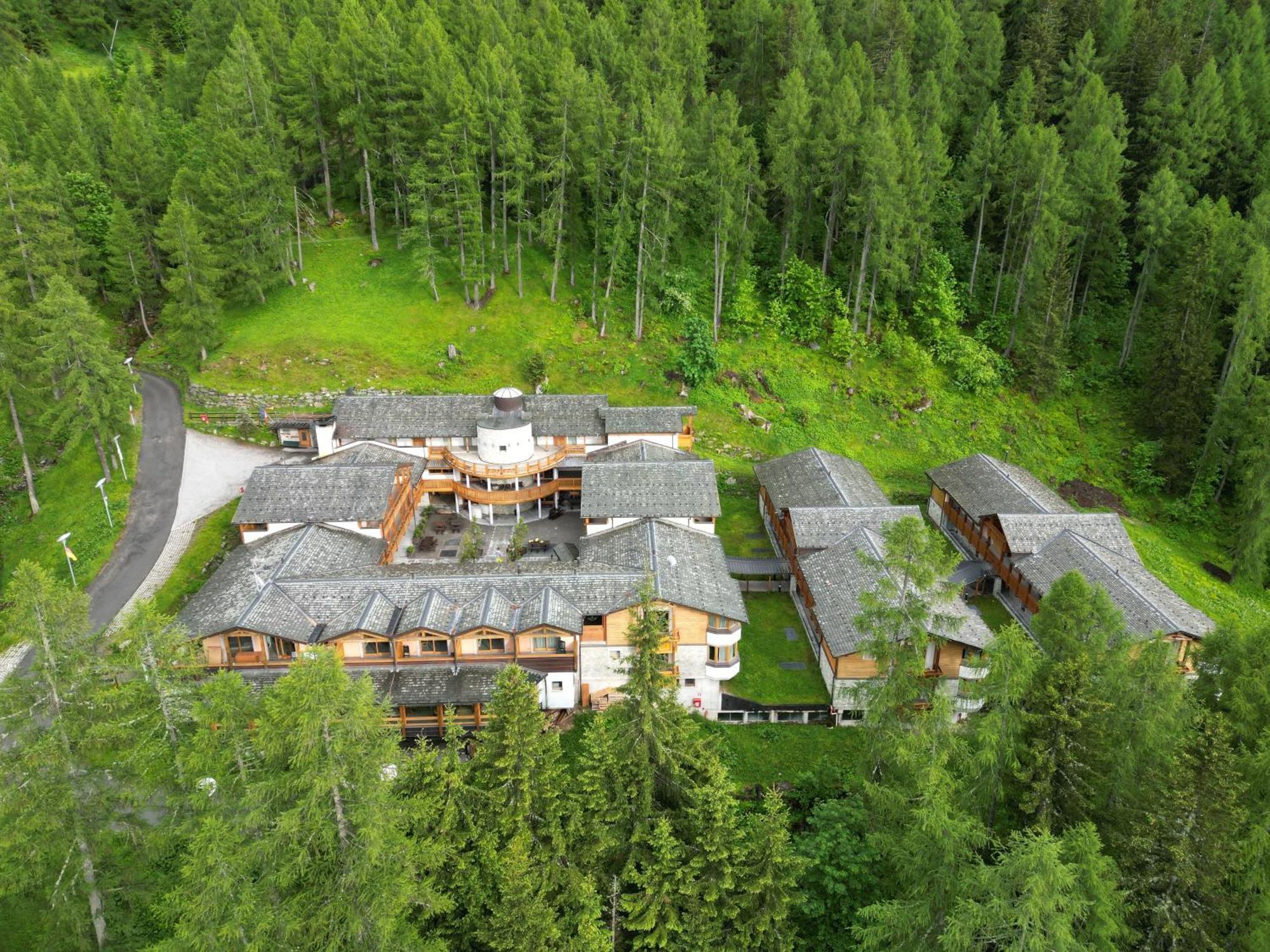 Boscone Suite Hotel Madesimo Esterno foto