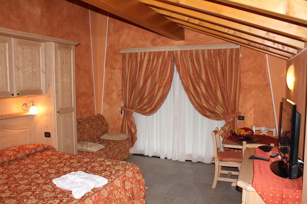 Boscone Suite Hotel Madesimo Esterno foto