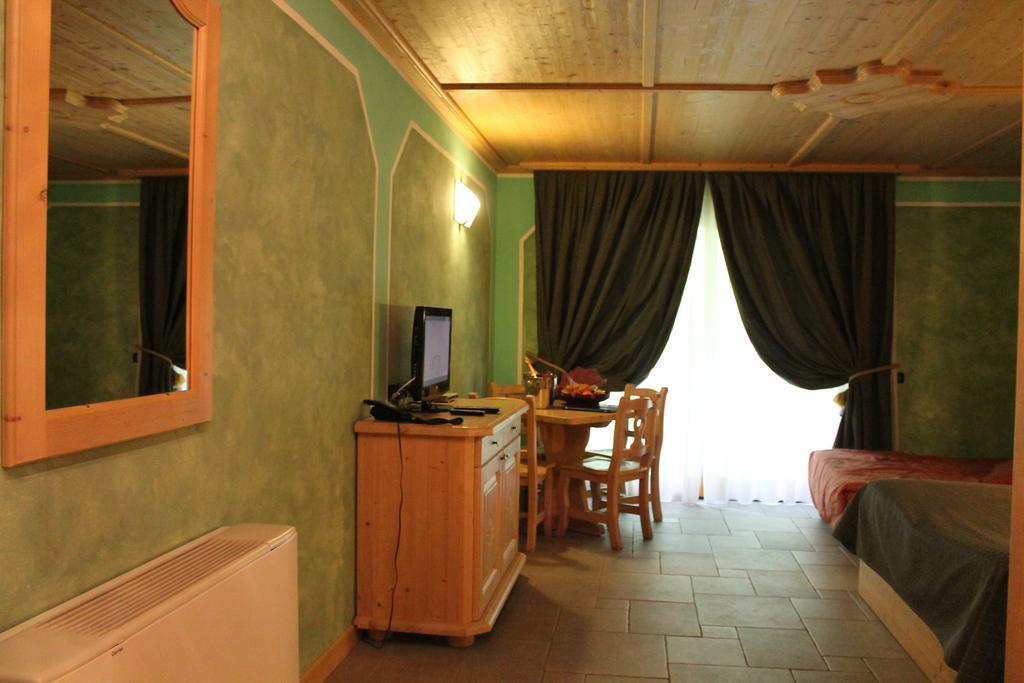 Boscone Suite Hotel Madesimo Esterno foto