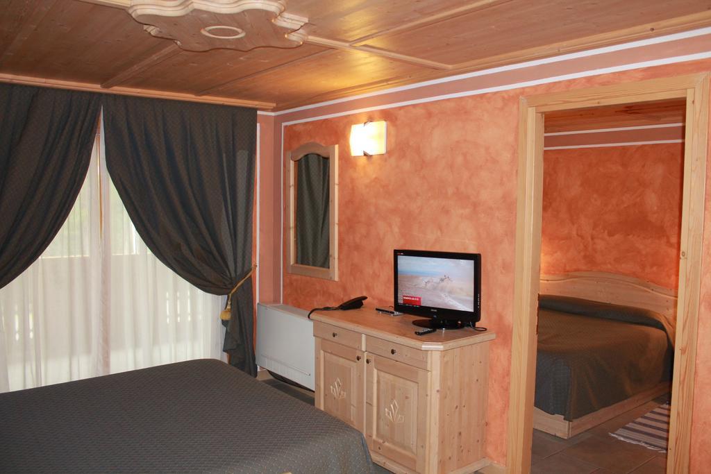 Boscone Suite Hotel Madesimo Esterno foto