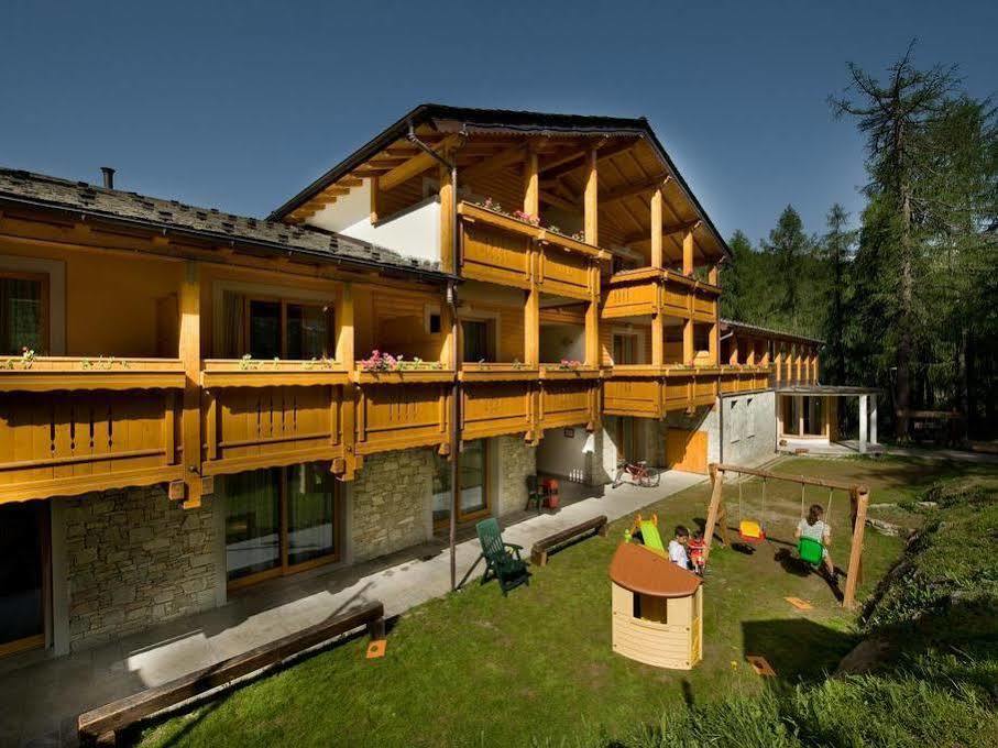 Boscone Suite Hotel Madesimo Esterno foto