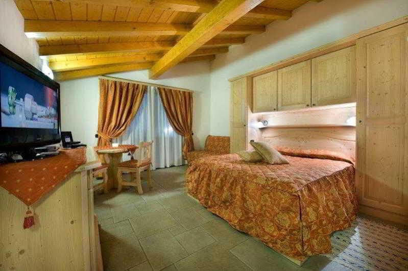 Boscone Suite Hotel Madesimo Esterno foto